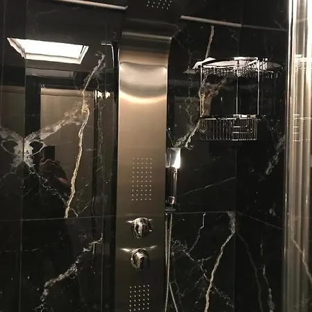 Apartment Luxe Lukourgou Aiolou 97 By Zeus Athens