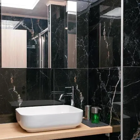 Luxe Lukourgou Aiolou 97 By Zeus Athens
